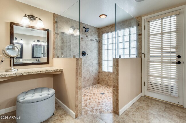 Foto del edificio - 10675 E Cinnabar Ave