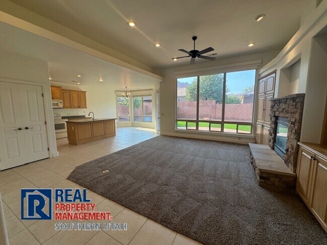 Foto del edificio - Copper Canyon 3 Bedroom Home