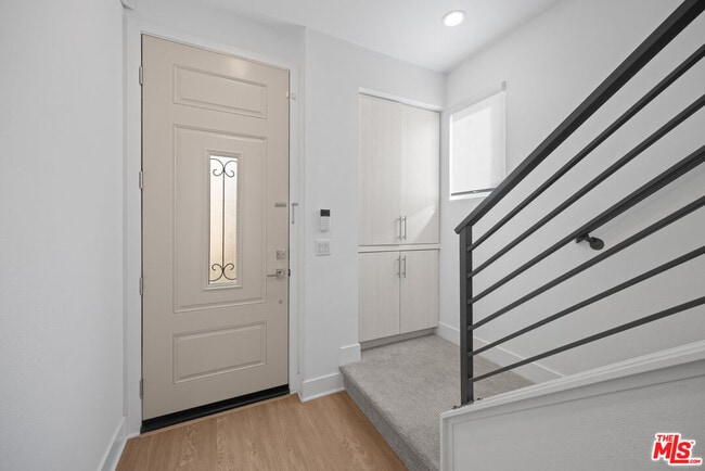 Building Photo - 10827 W Riverton Ct