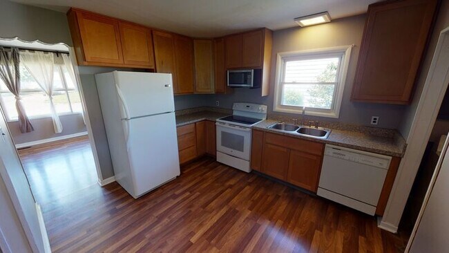 Building Photo - 2241 Midvale St