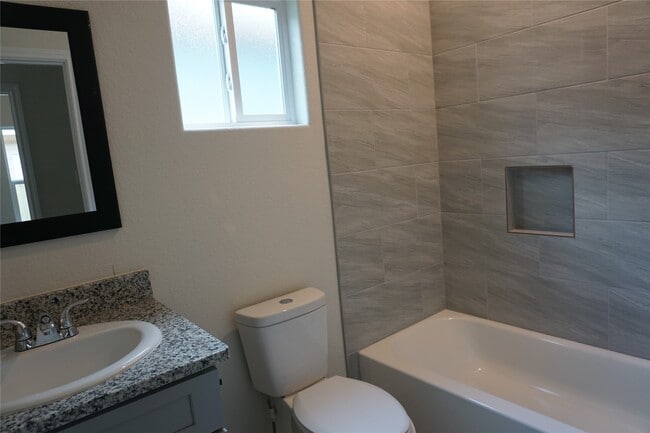 Building Photo - 9583 Darkwood St