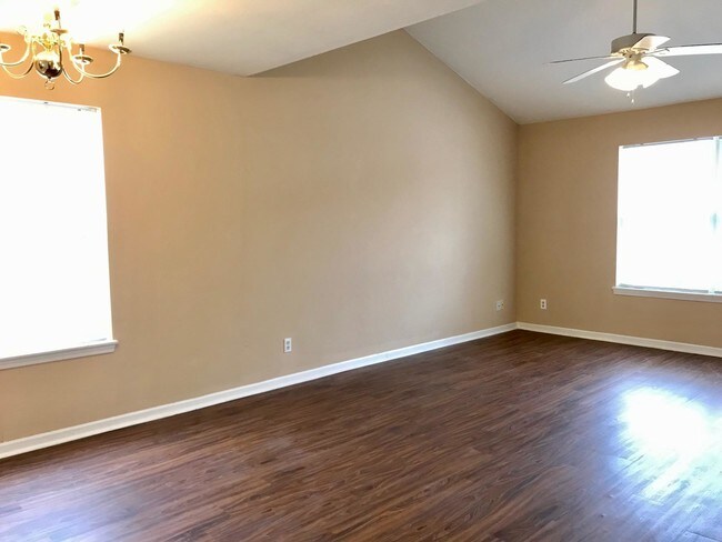 Building Photo - 2415 Santa Rosa Ct