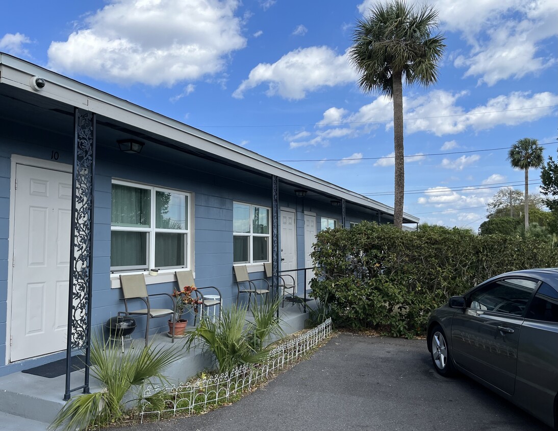 Studio Efficiency Building - Tavadora Apartments