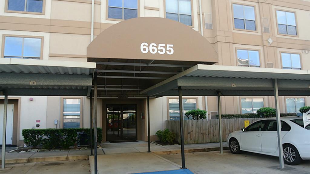 Foto del edificio - 6655 W Sam Houston Pkwy S