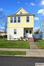 Building Photo - 110 Willow Ave