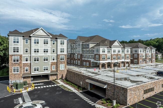 Building Photo - Meridia Upper Main