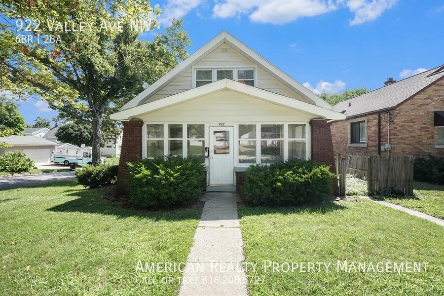 Primary Photo - 922 Valley Ave NW