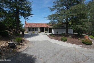 Building Photo - 2080 Channelford Rd