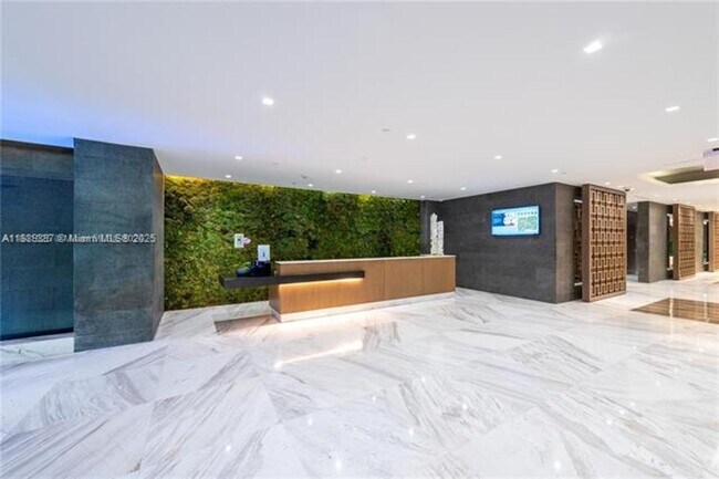 Foto del edificio - 400 Sunny Isles Blvd