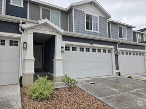 Building Photo - 557 Winding River Ave