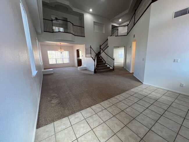 Foto del edificio - OVER 4000 SQ. FT. EXECUTIVE HOME IN GATED COMMUNITY