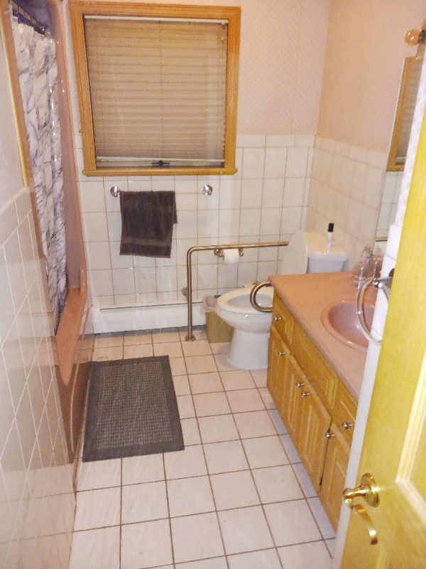 1 Rowhouse Ln Unit 1, Pittston, PA 18640 Room for Rent in Pittston