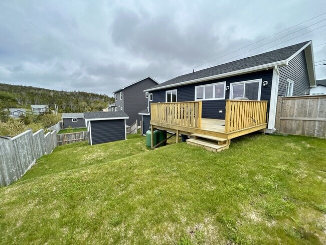 Building Photo - 40 Markham Dr