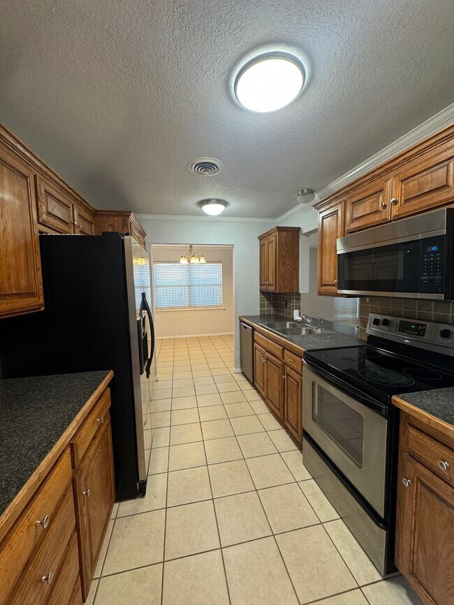 Foto del edificio - 5220 Jean Ave