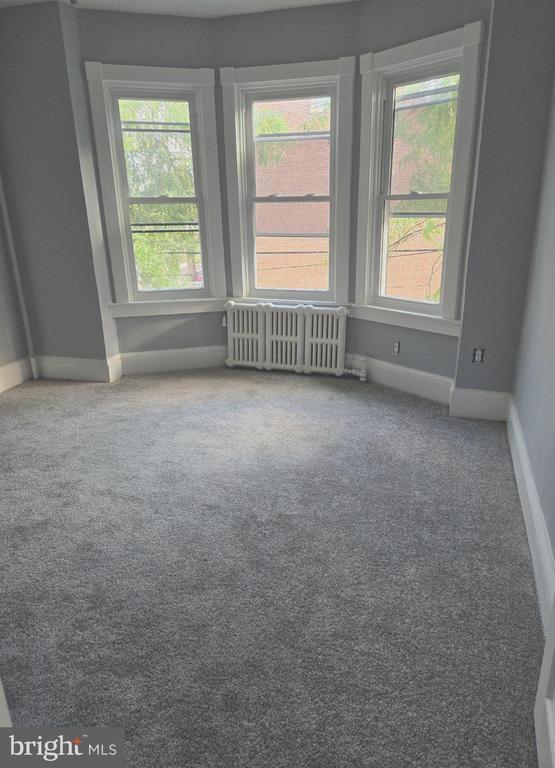 Foto del edificio - 393 N York St