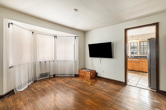 Foto del edificio - 608 W Washington St