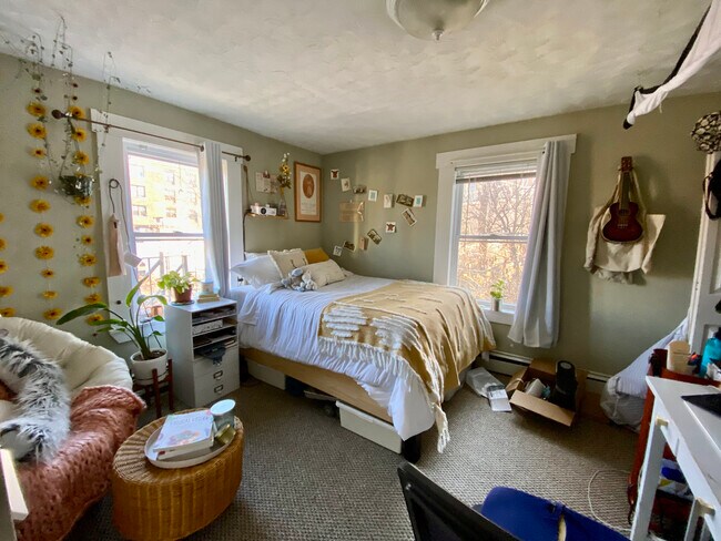 Foto del edificio - 12 Shepherd Ave