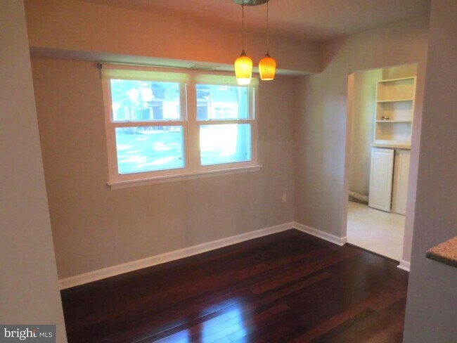 Foto del edificio - 132 Meadowview Ln