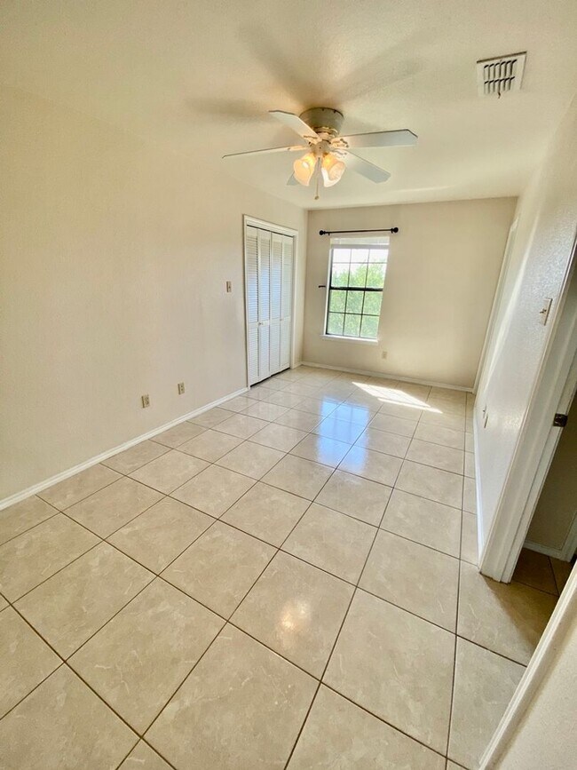 Building Photo - 100 Ramon Cardenas Dr