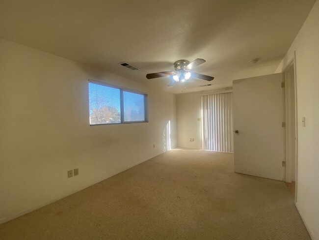 Building Photo - 3 Bed 2 Bath Home in the Country (Proberta...