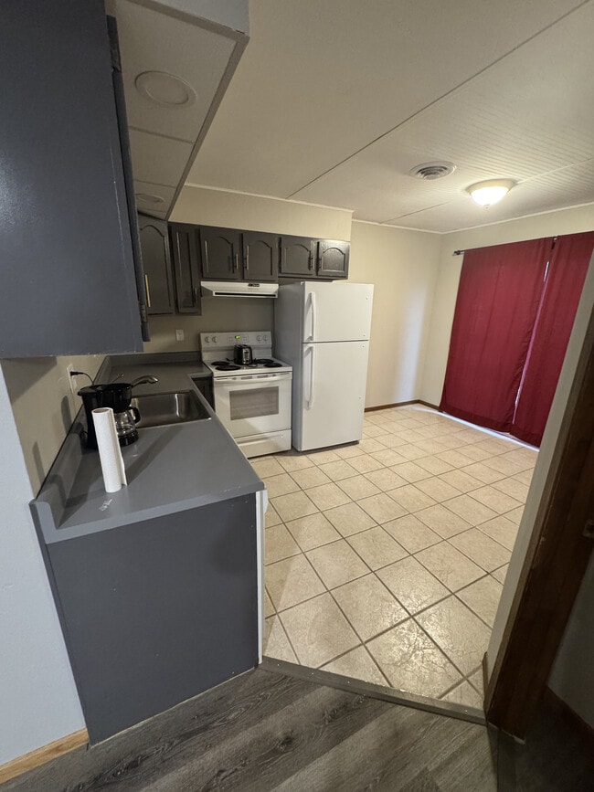 Kitchen - 1104 Residences