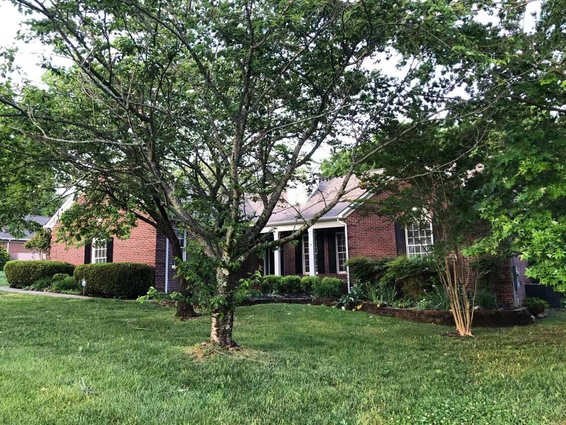 306 Rockwell Farm Ln, Knoxville, TN 37934 House Rental in Knoxville