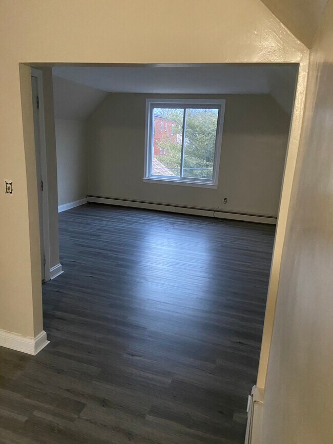 Bedroom - 37 Barnard St