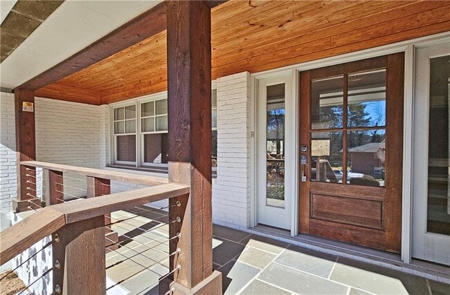 Building Photo - 1131 Milmar Dr NW