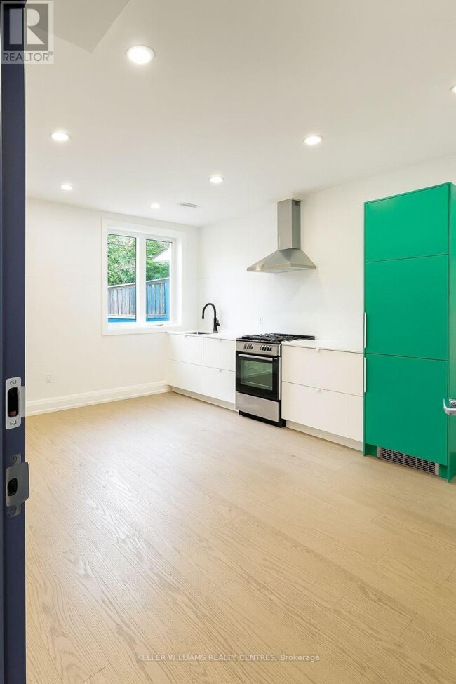 Building Photo - 2034 Danforth Ave