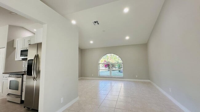 Foto del edificio - 12816 67th St N