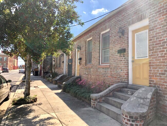 Exterior to the left - 630 St Ferdinand St
