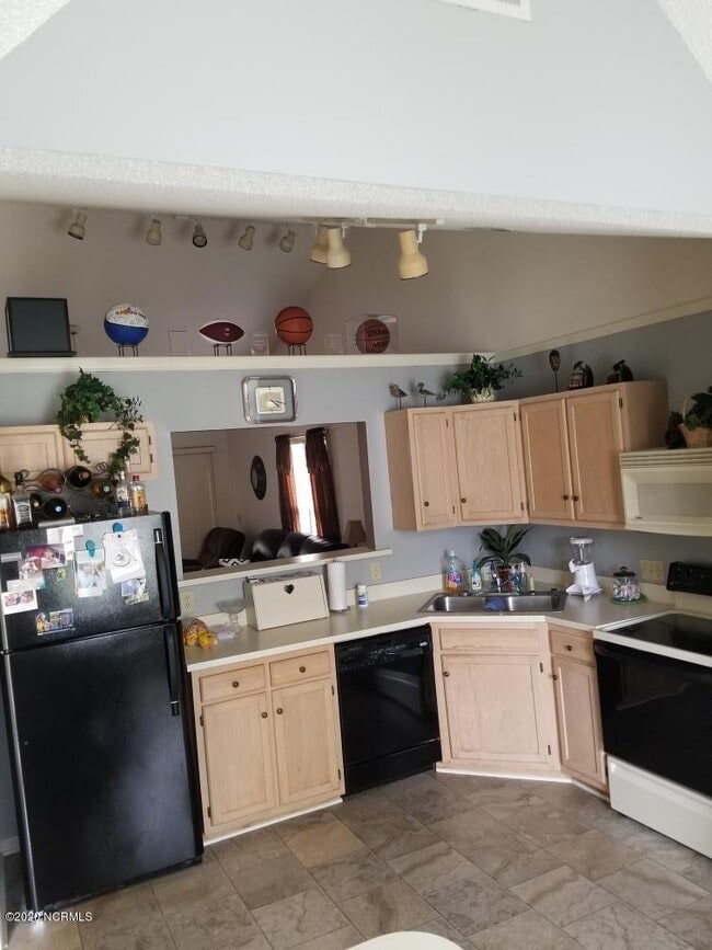 Building Photo - 3024 Remington Dr