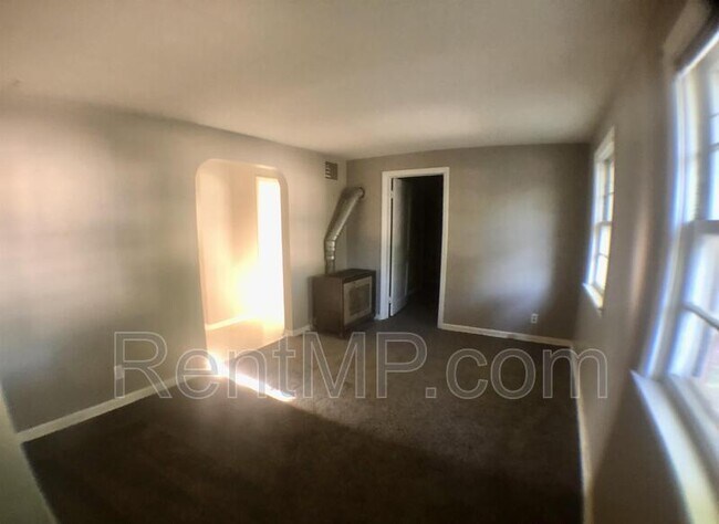 Foto del edificio - 1011 S Lansing St