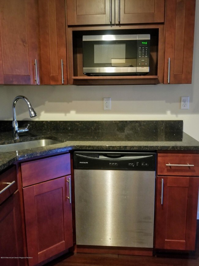 Foto del edificio - 400 4th Ave