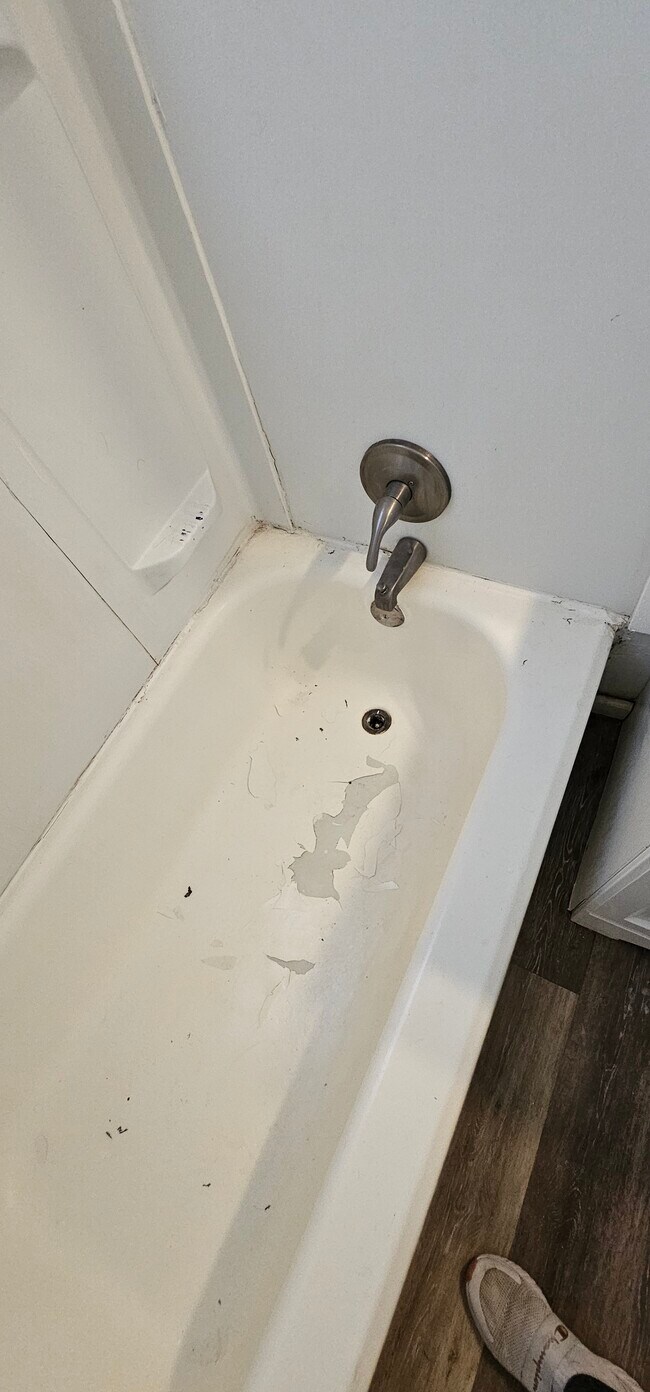 Building Photo - 10716 Bennington Ave