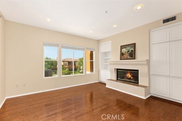 Building Photo - 23 Lucania Dr