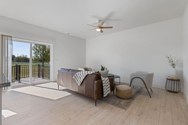 Building Photo - $500 off March rent. When you SIGN and MOVE IN, in March!!!!New St. Anthony Townhome with Unfinis...