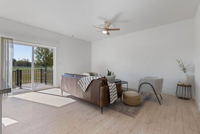 Foto del edificio - Modern Luxury Townhome in Prime Location –...