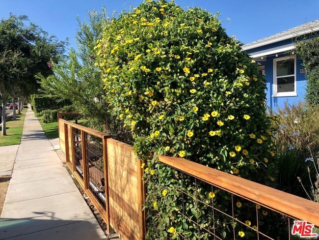 Foto del edificio - 1727 Franklin St