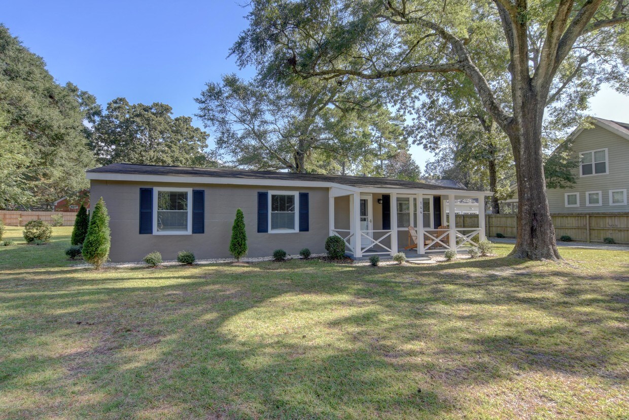 Primary Photo - 144 Dogwood Dr