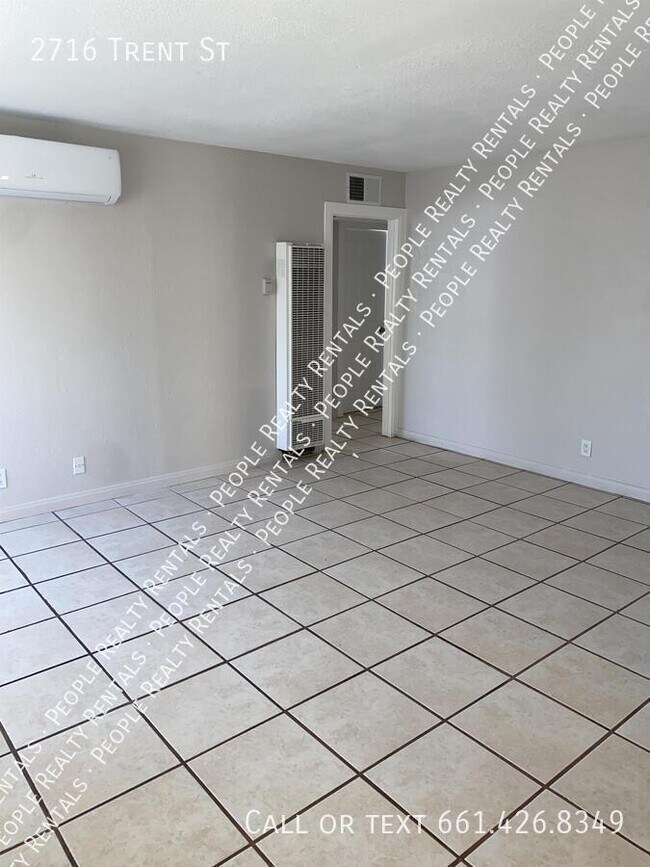 Foto del edificio - 2716 Trent St