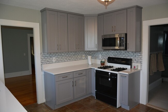 Foto del edificio - 27 Emmons St