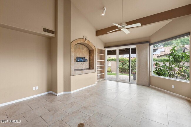 Foto del edificio - 4040 E Lupine Ave