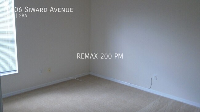 Foto del edificio - 2406 Siward Ave