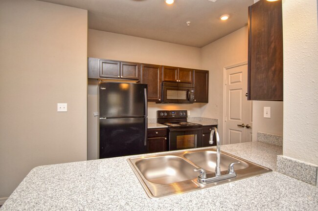 Building Photo - 601 Pecan Ave