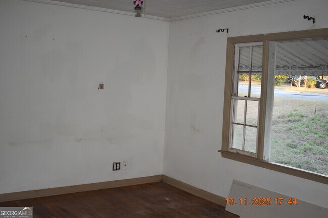 Foto del edificio - 3189 Somerset Dr