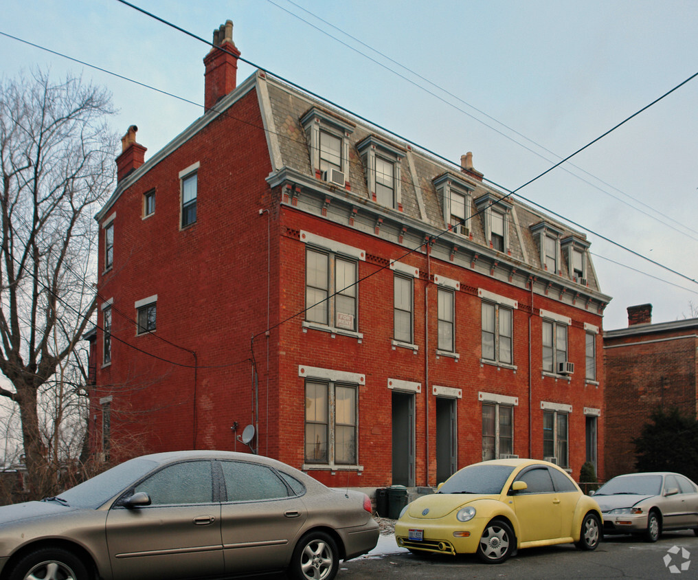 Primary Photo - 2215 Ohio Ave