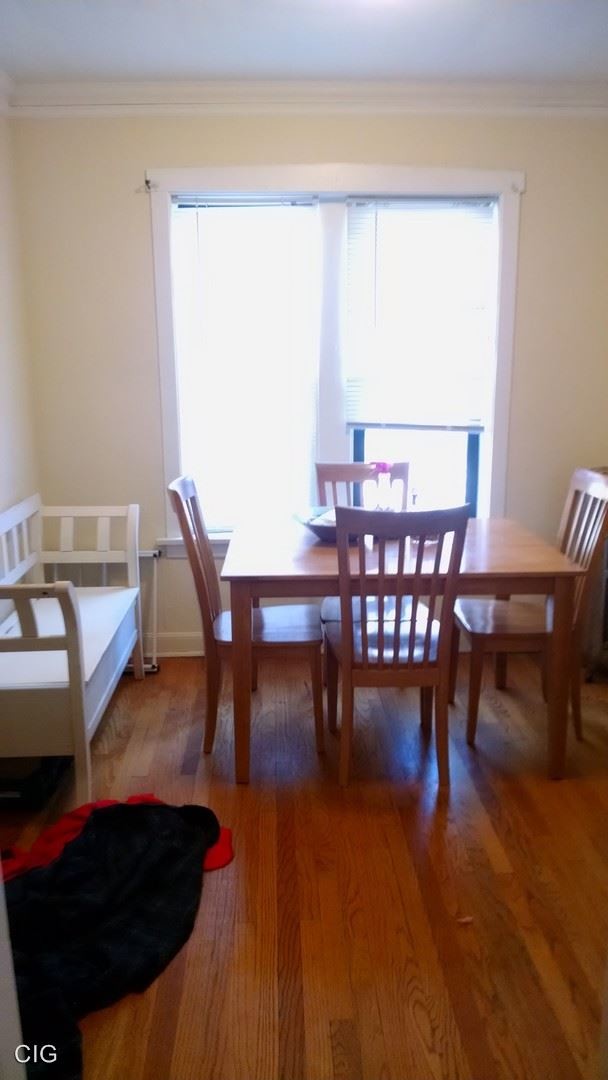 Foto del edificio - 2315-2325 W Ainslie St