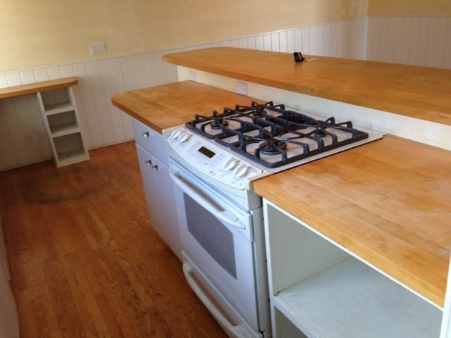 Building Photo - Los Aguajes