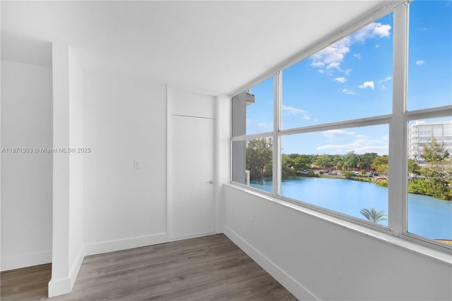 Photo - 1300 NE Miami Gardens Dr Unit 517E